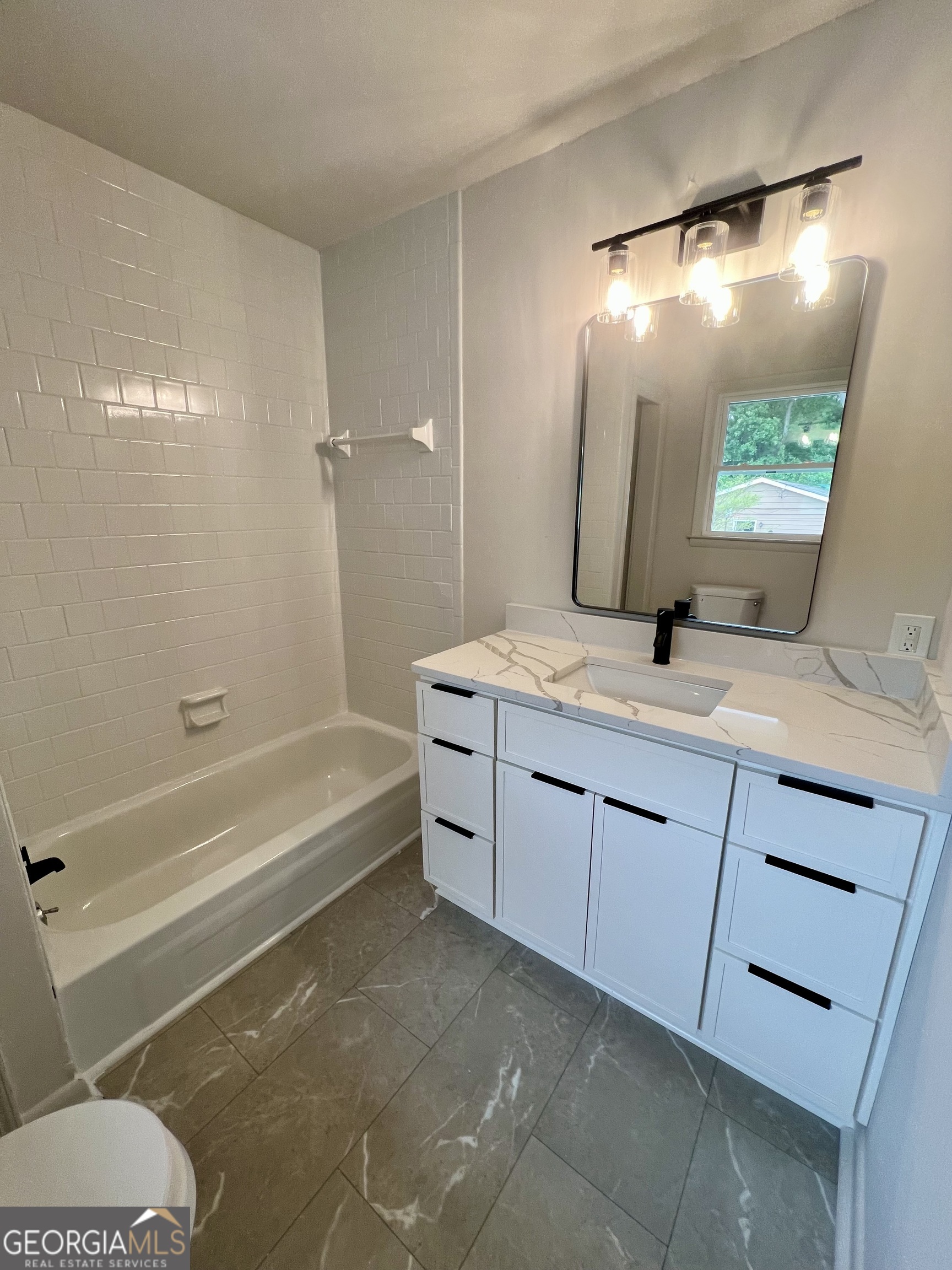 2649 Oak Circle Ellenwood GA 30294