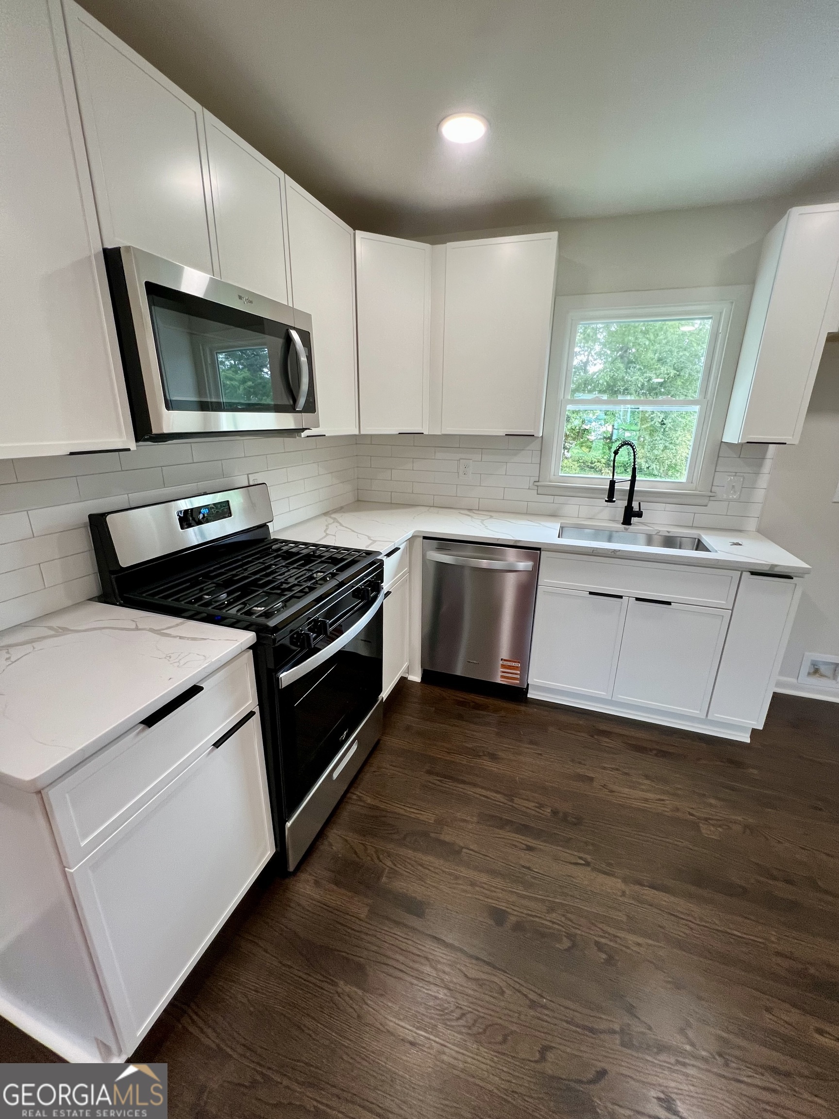2649 Oak Circle Ellenwood GA 30294