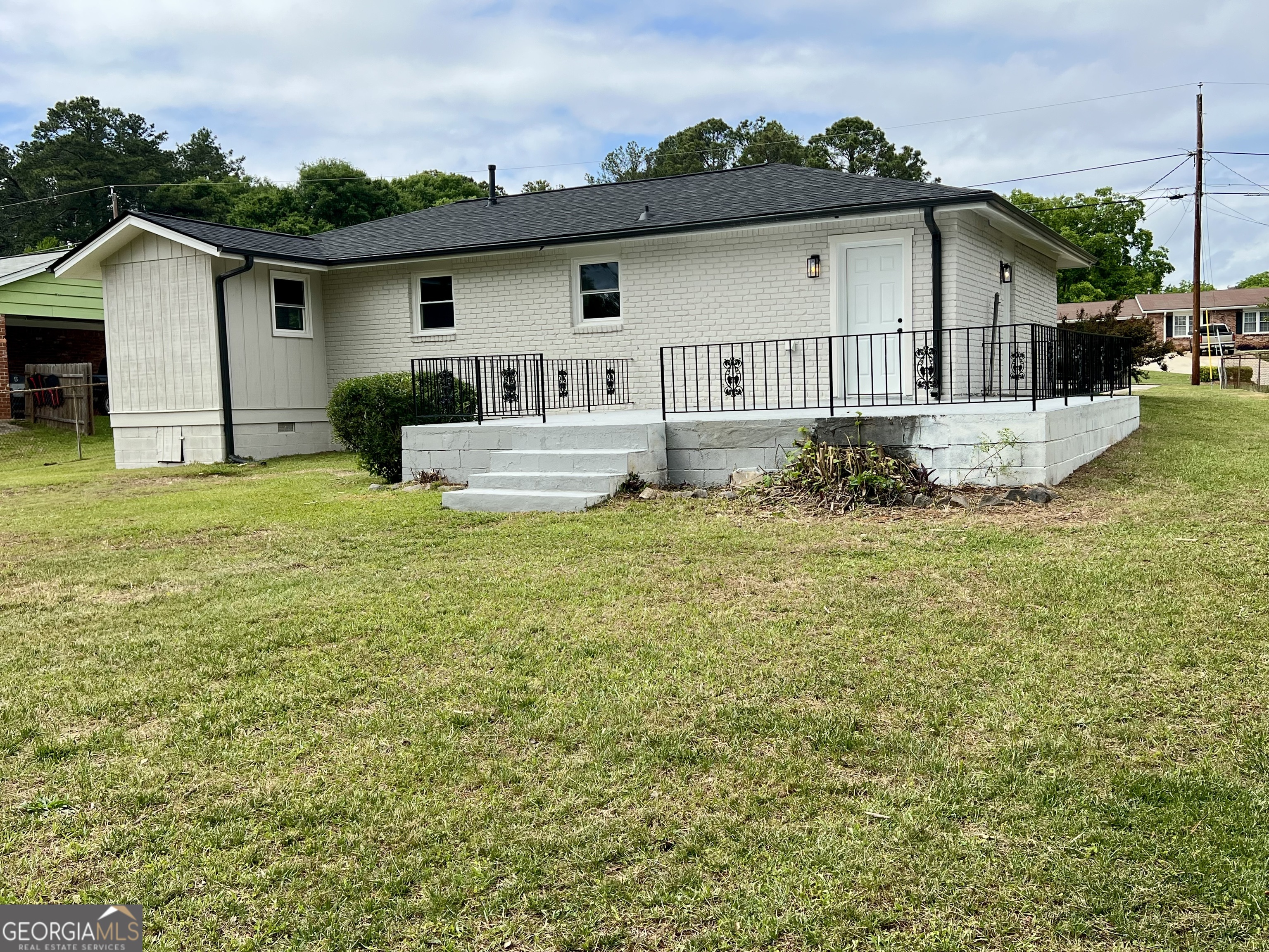 2649 Oak Circle Ellenwood GA 30294