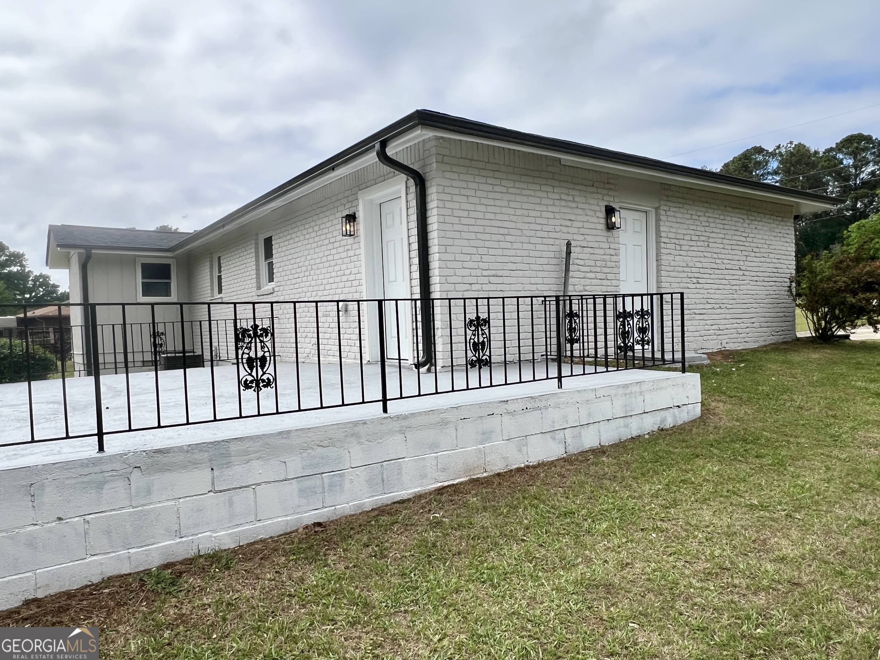2649 Oak Circle Ellenwood GA 30294
