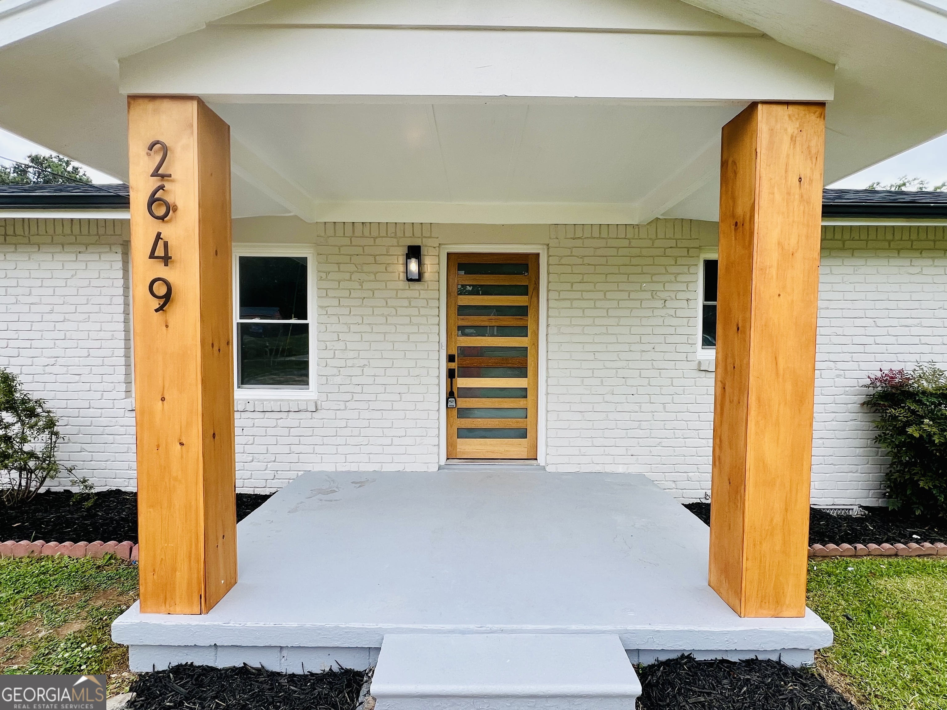 2649 Oak Circle Ellenwood GA 30294
