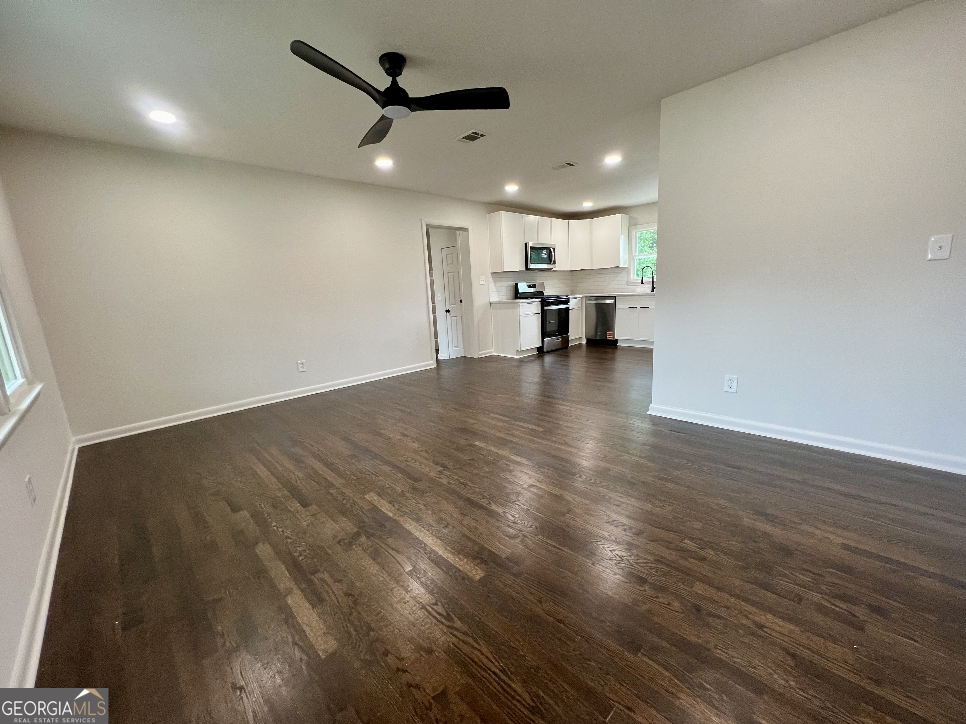 2649 Oak Circle Ellenwood GA 30294
