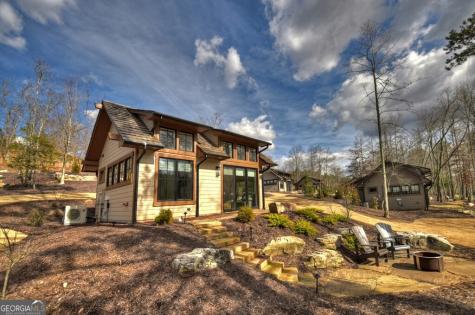 400 Old Toccoa Farm Loop Mineral Bluff GA 30559