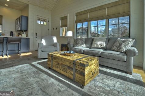 400 Old Toccoa Farm Loop Mineral Bluff GA 30559