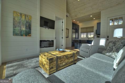 400 Old Toccoa Farm Loop Mineral Bluff GA 30559