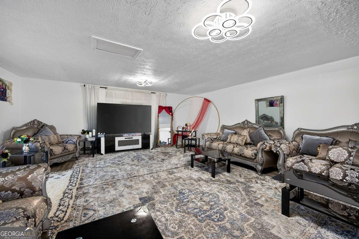 4673 Arrowhead Trail SW Lilburn GA 30047
