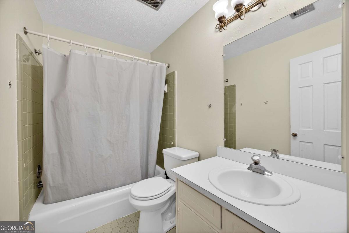 4673 Arrowhead Trail SW Lilburn GA 30047