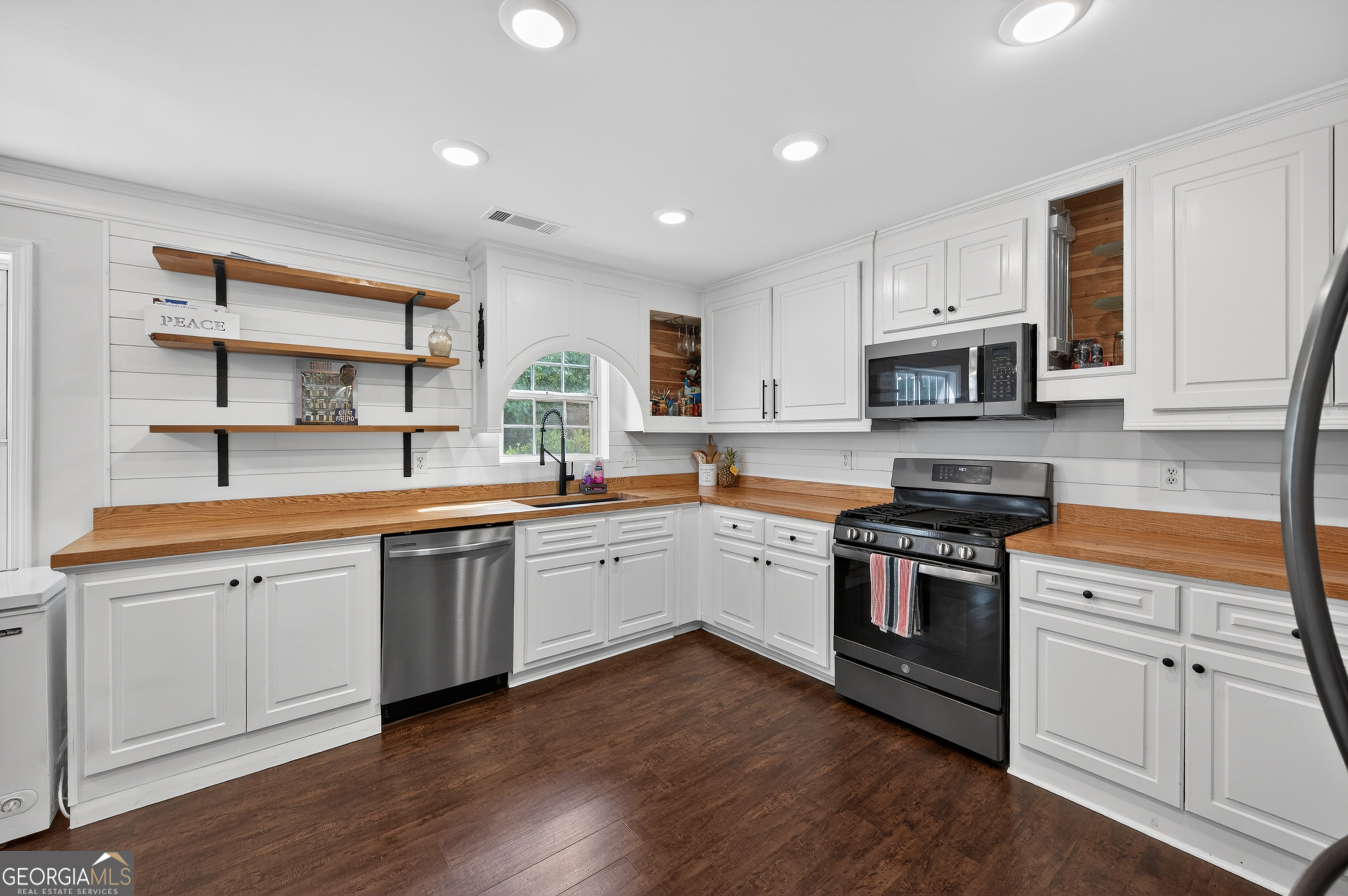 6250 Glen Port Circle Flowery Branch GA 30542