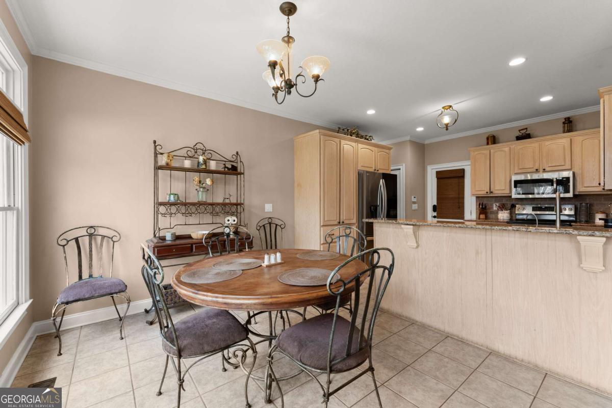 5812 Shadow Oaks Drive Murrayville GA 30564