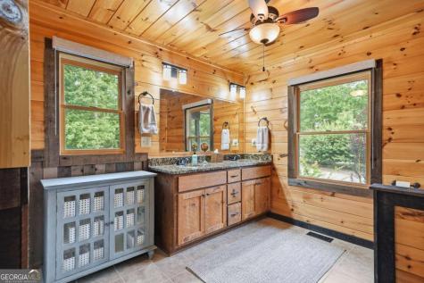 350 Kensington Drive Mineral Bluff GA 30559