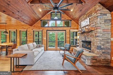 350 Kensington Drive Mineral Bluff GA 30559