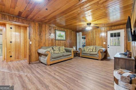 1843 Old Mobile Road Mccaysville GA 30555