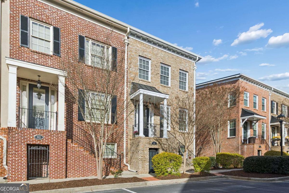 941 Persimmon Point Atlanta GA 30328