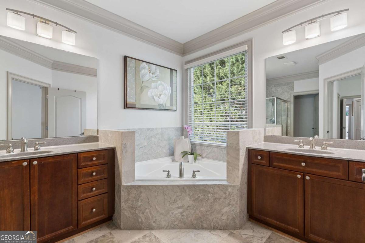 941 Persimmon Point Atlanta GA 30328