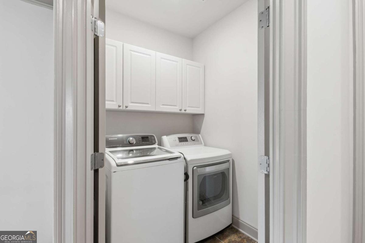 941 Persimmon Point Atlanta GA 30328
