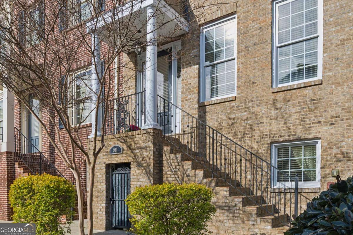 941 Persimmon Point Atlanta GA 30328
