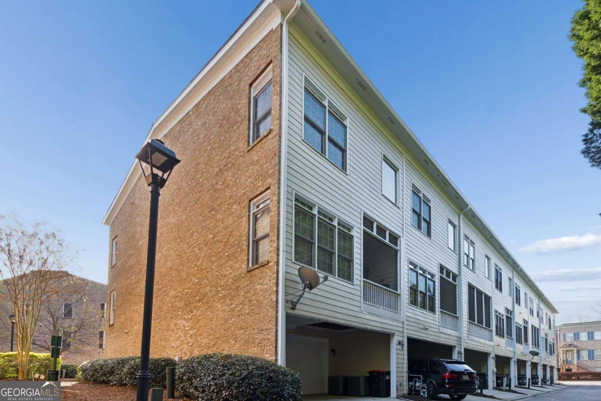 941 Persimmon Point Atlanta GA 30328