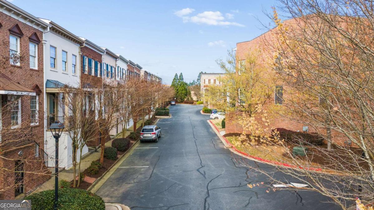 941 Persimmon Point Atlanta GA 30328