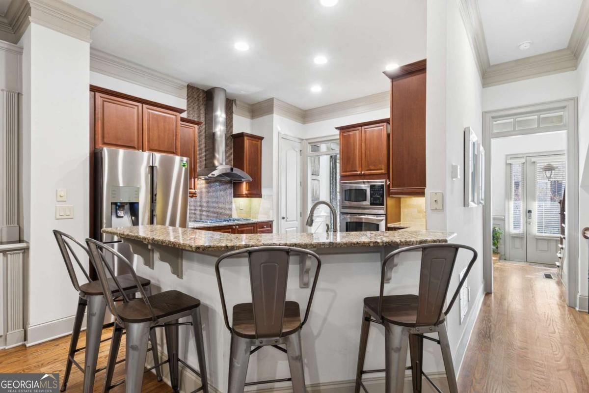 941 Persimmon Point Atlanta GA 30328