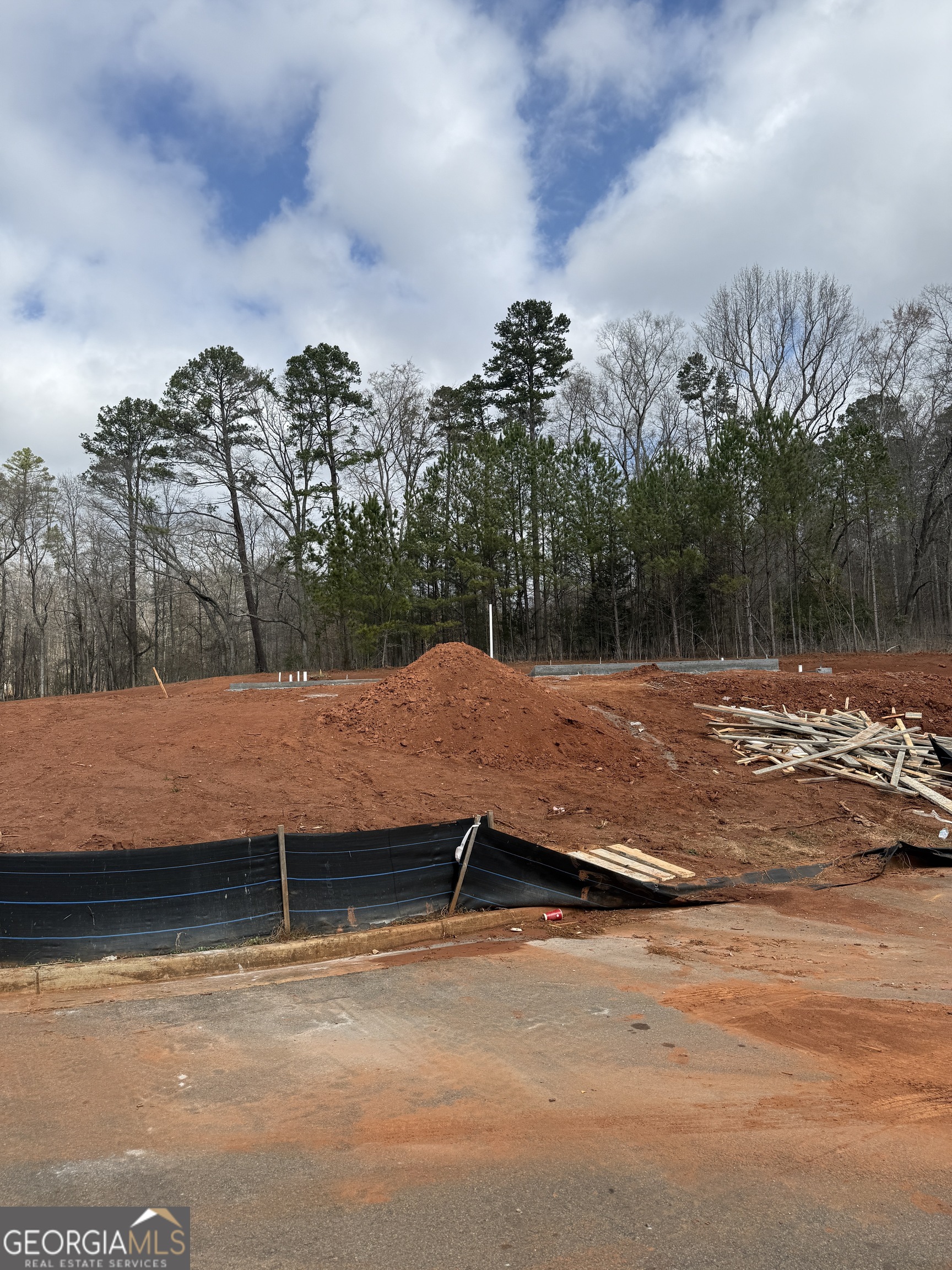 231 Thoroughbred Run Hoschton GA 30548