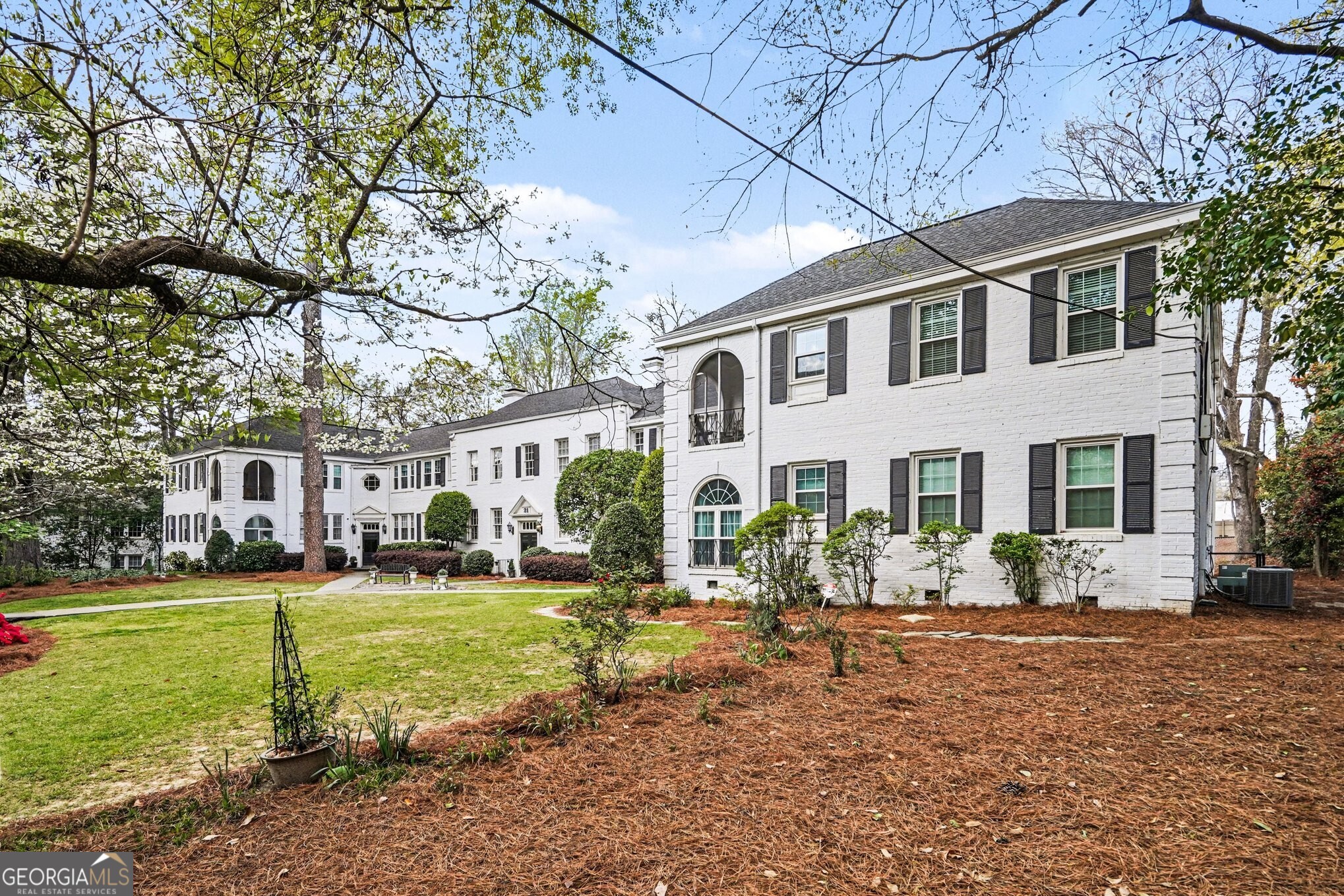 21 Peachtree Memorial Drive NW Atlanta GA 30309