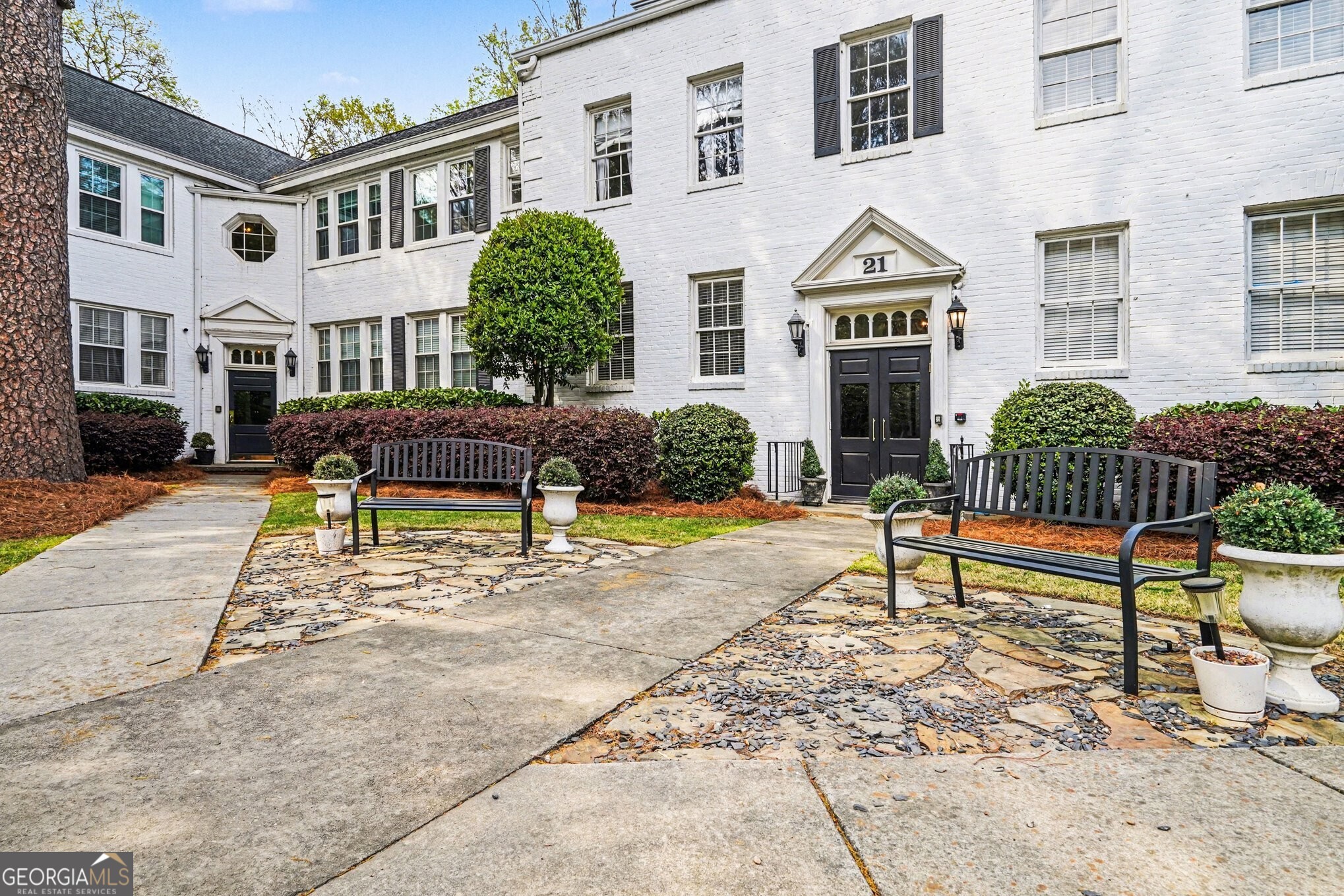 21 Peachtree Memorial Drive NW Atlanta GA 30309
