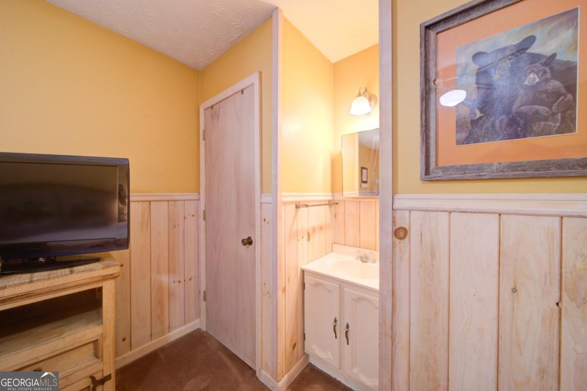 400 Matrix Circle Ellijay GA 30540