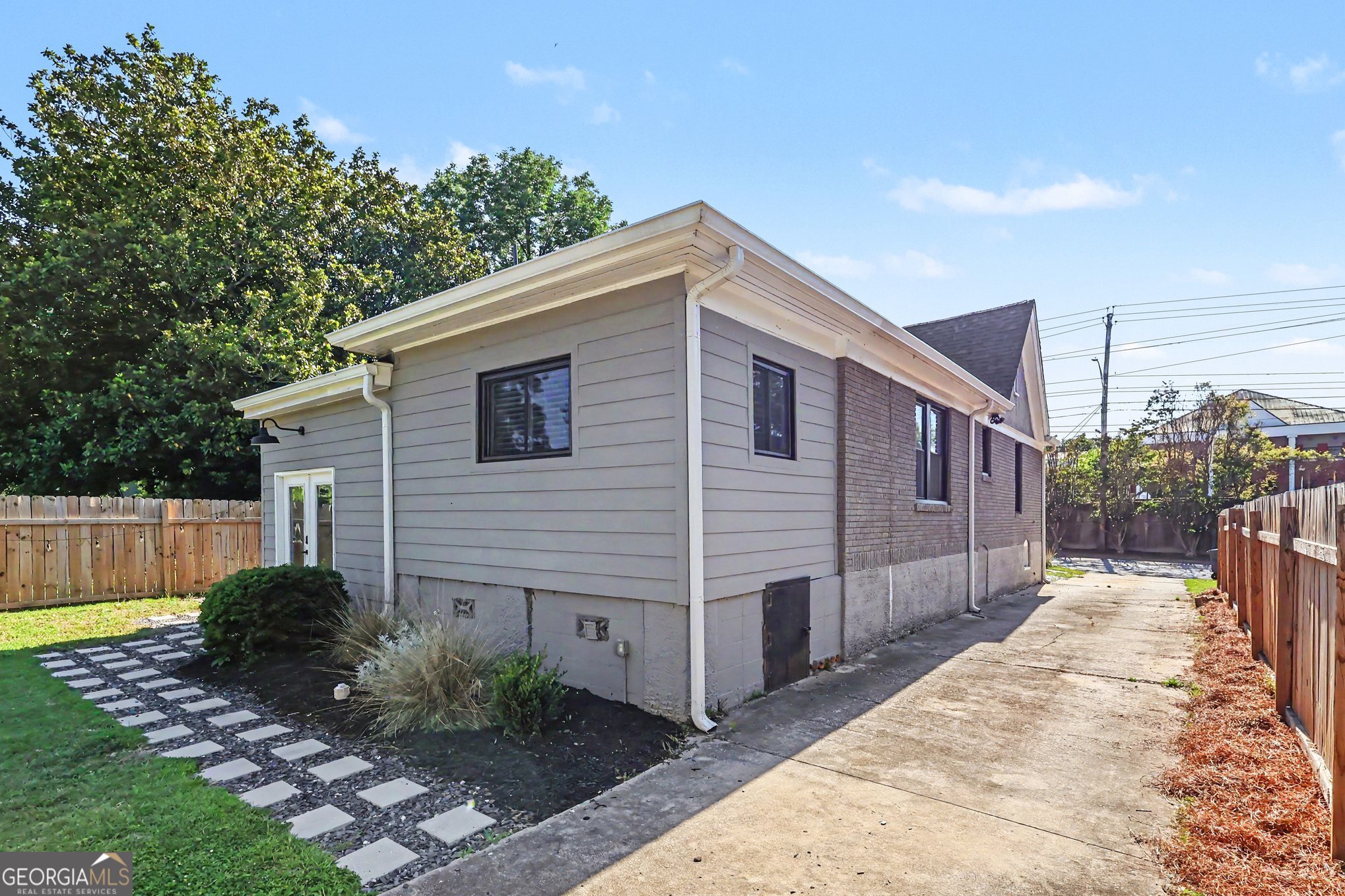 3672 E Main Street Atlanta GA 30337