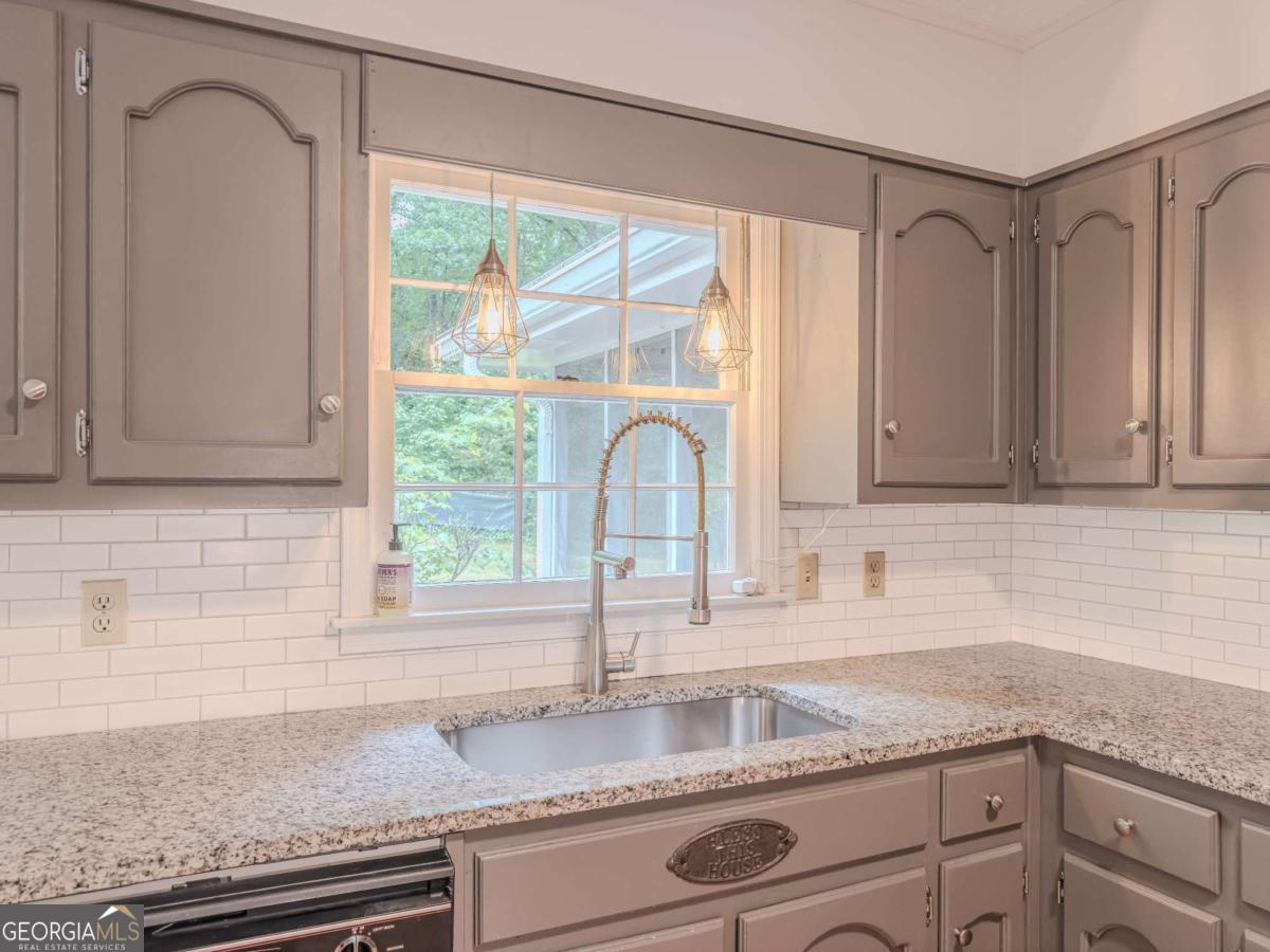 2764 Amberly Way Snellville GA 30078