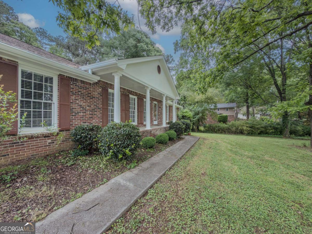 2764 Amberly Way Snellville GA 30078