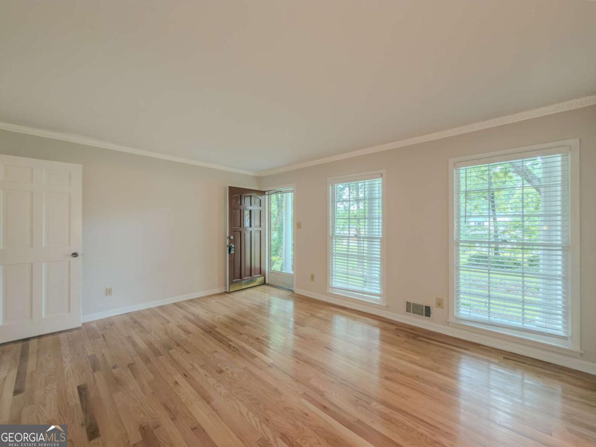 2764 Amberly Way Snellville GA 30078
