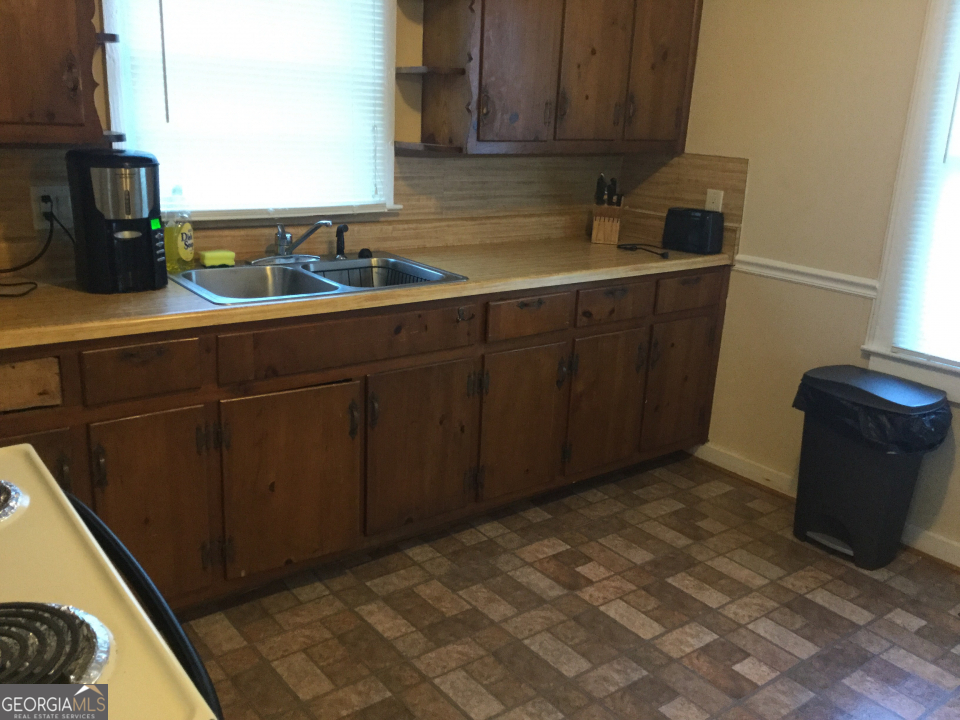 2421 Rockbridge Road SW Stone Mountain GA 30087