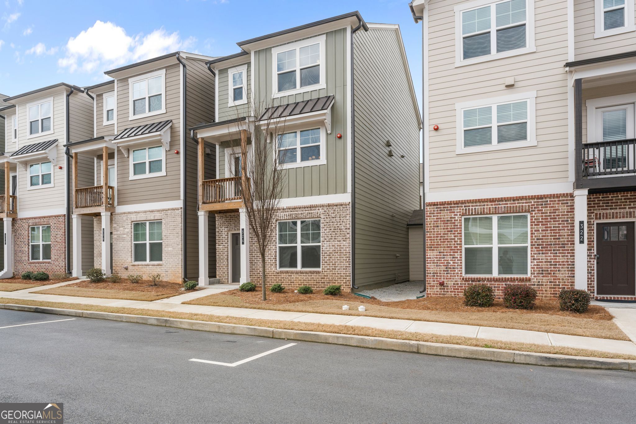 324 Hayden Circle Woodstock GA 30189