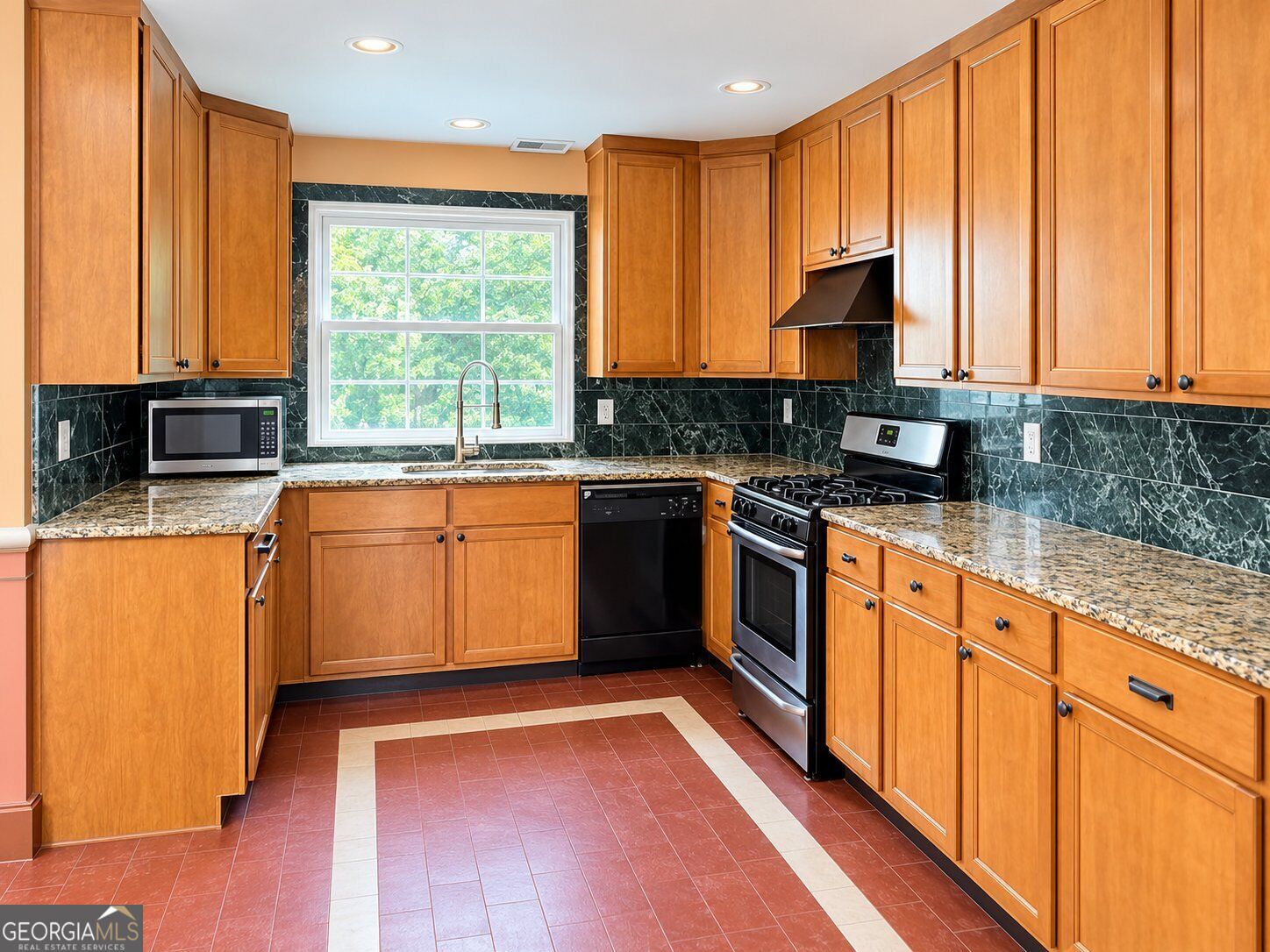 2759 Cedar Tree Lane Ellenwood GA 30294