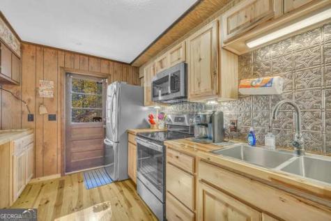 243 Ridge Road Helen GA 30545