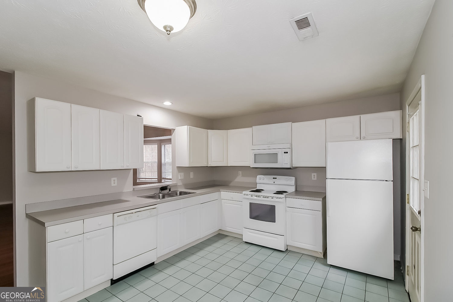 6432 River Park Drive Riverdale GA 30274