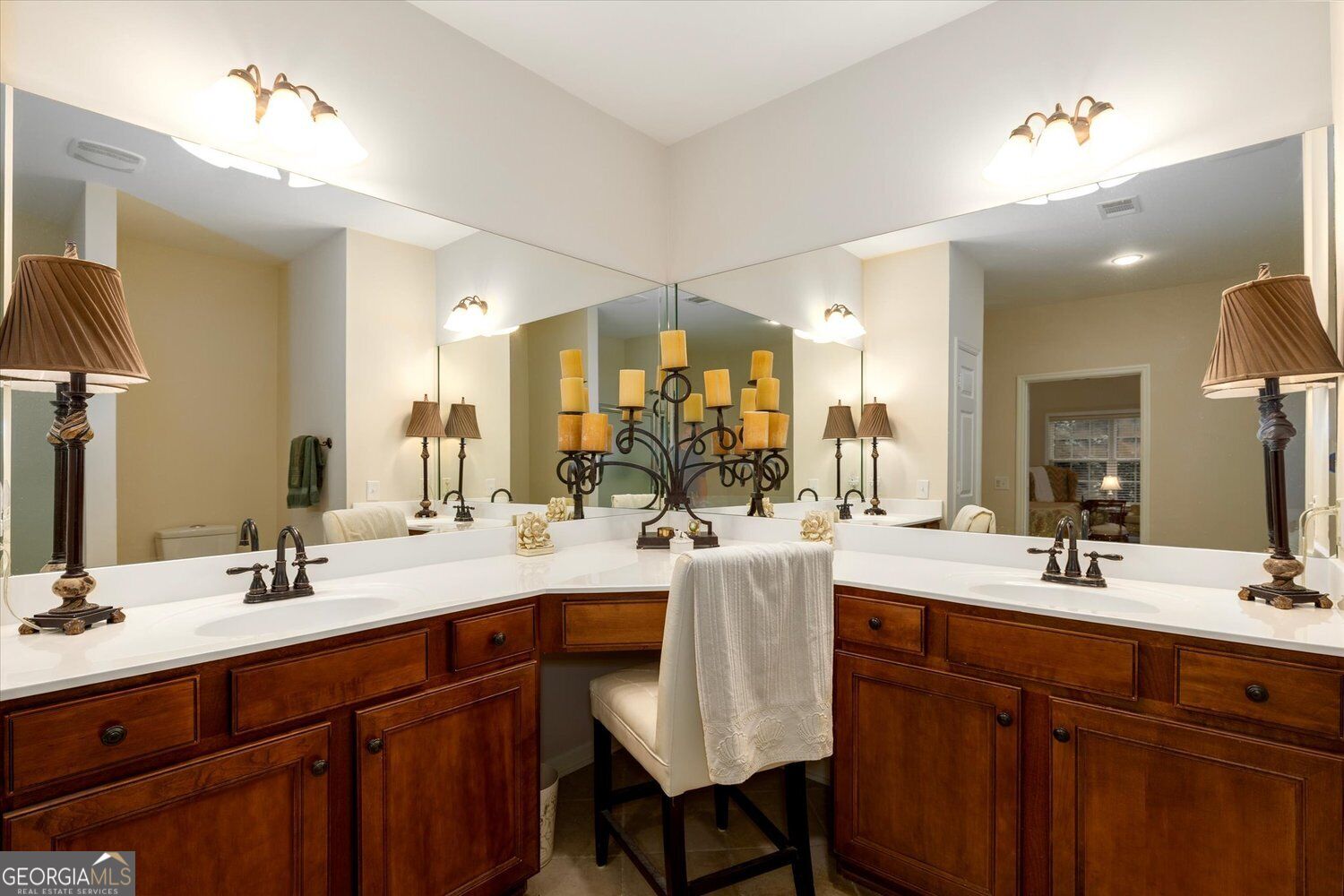 123 Villa Park Circle Stone Mountain GA 30087