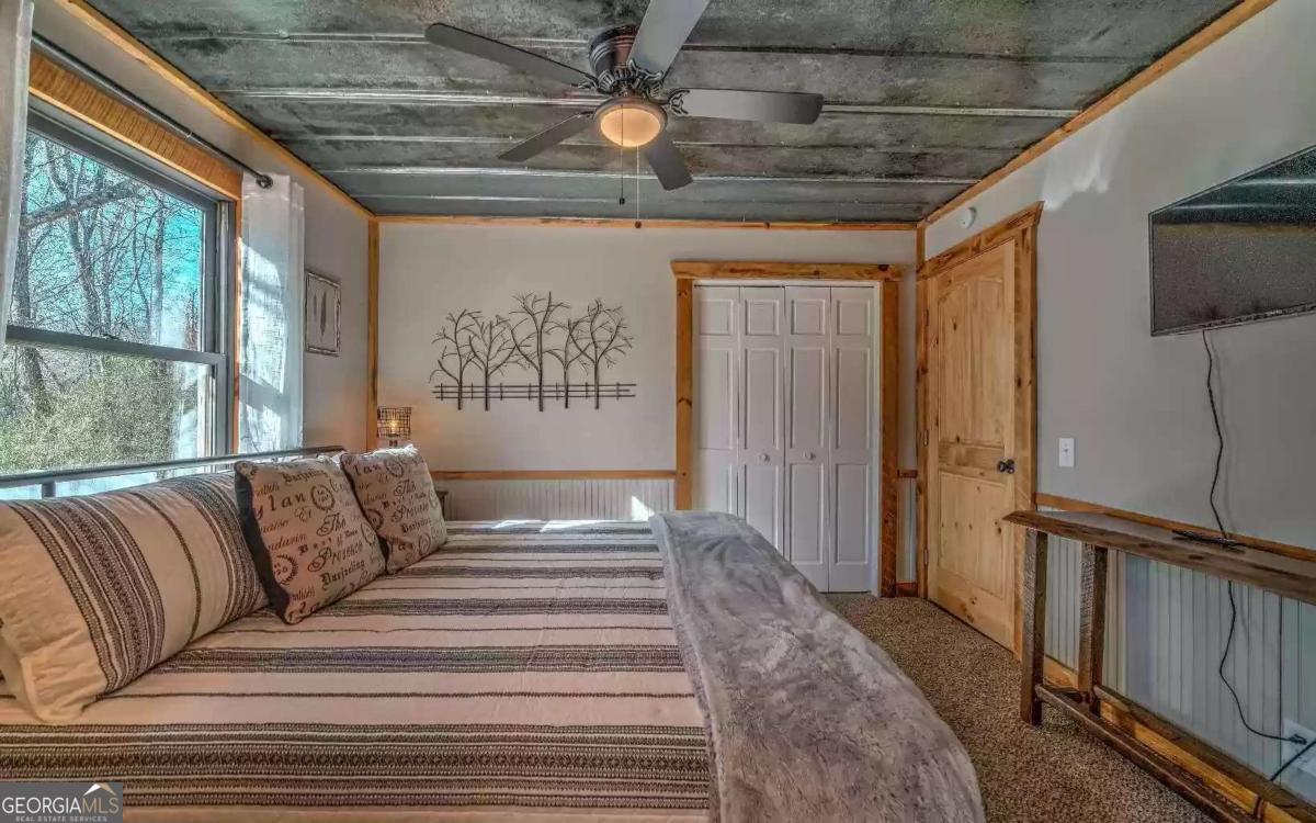 141 Mountain Rivers Road Mineral Bluff GA 30559