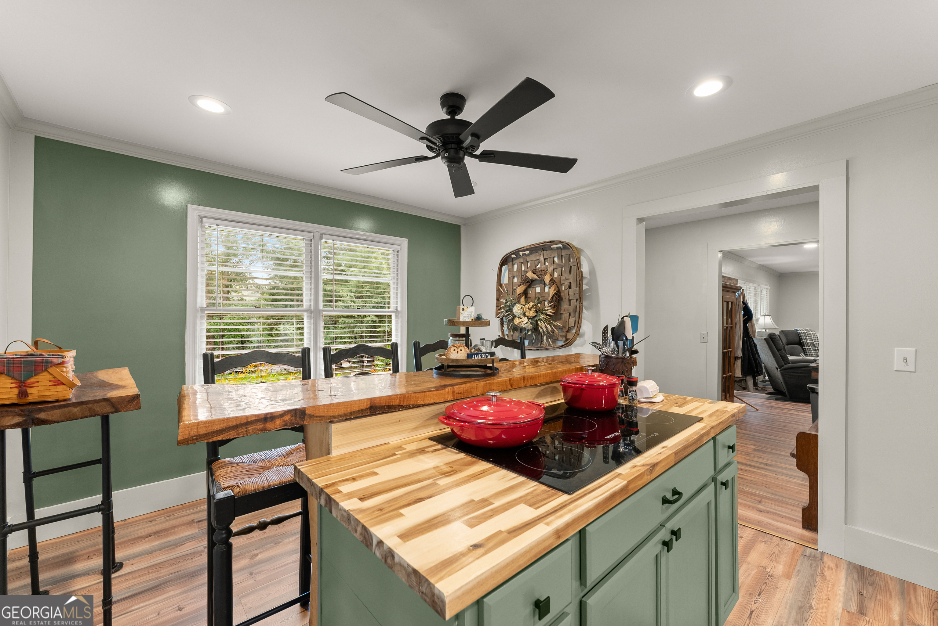5907 Main Street Lula GA 30554
