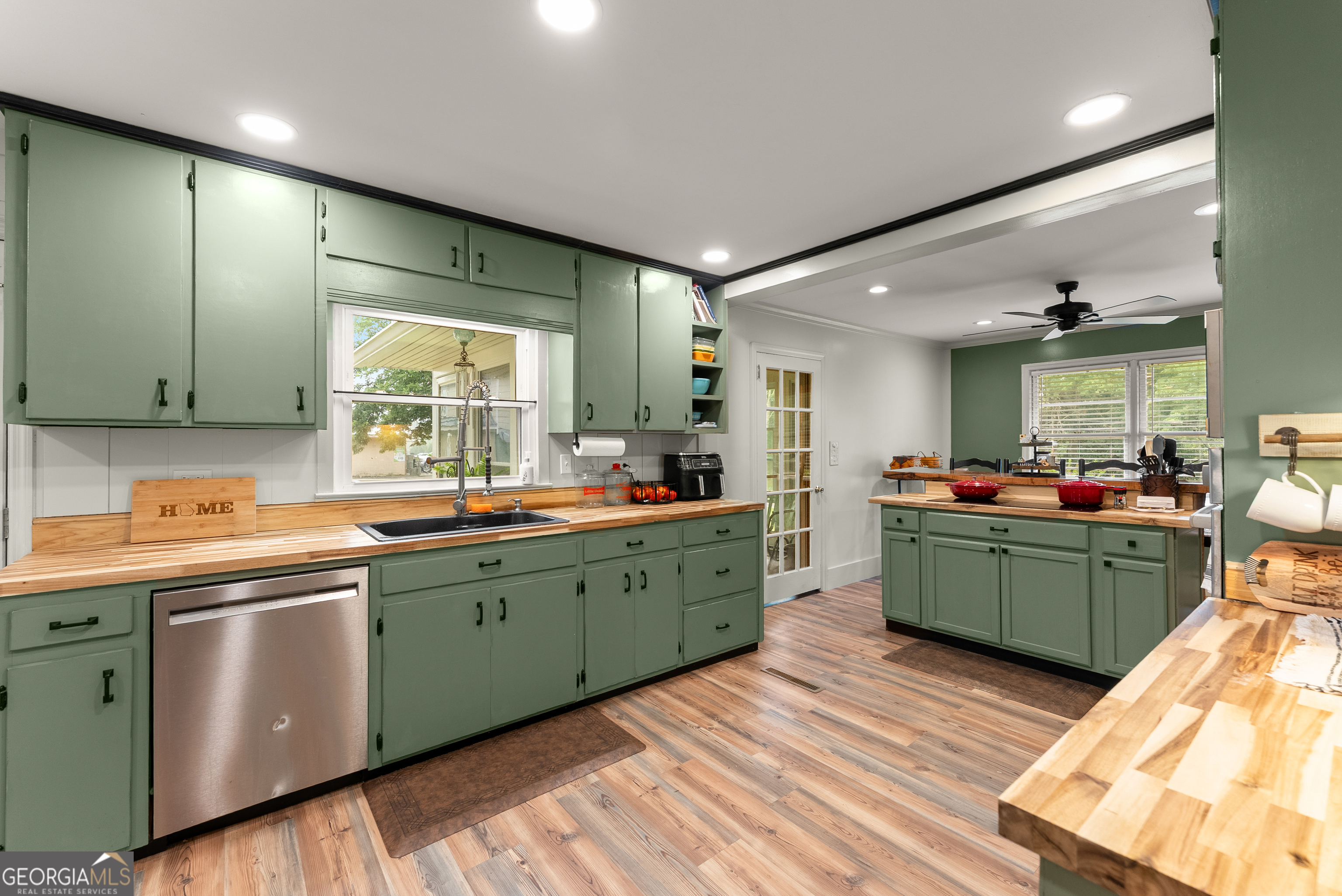 5907 Main Street Lula GA 30554