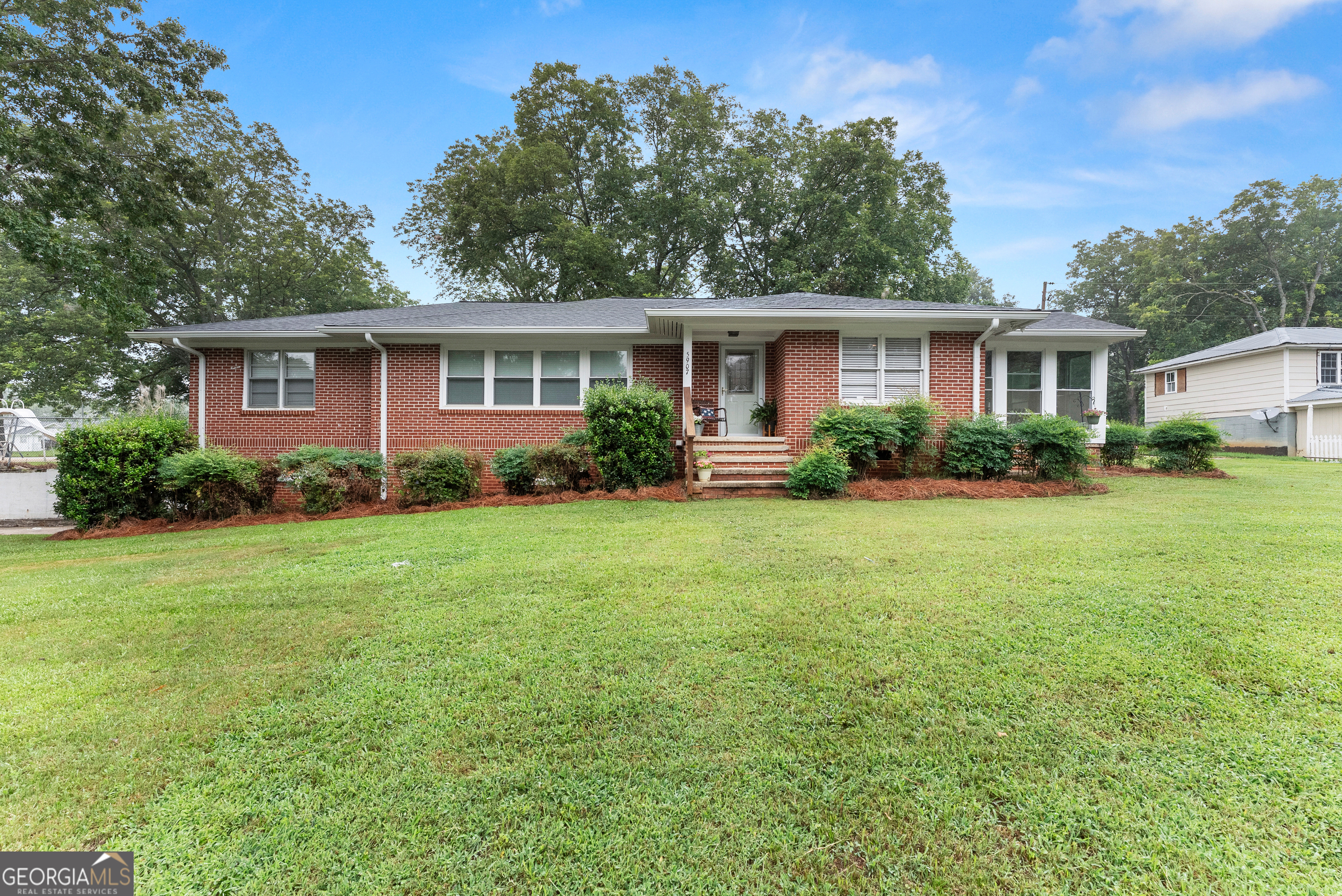 5907 Main Street Lula GA 30554