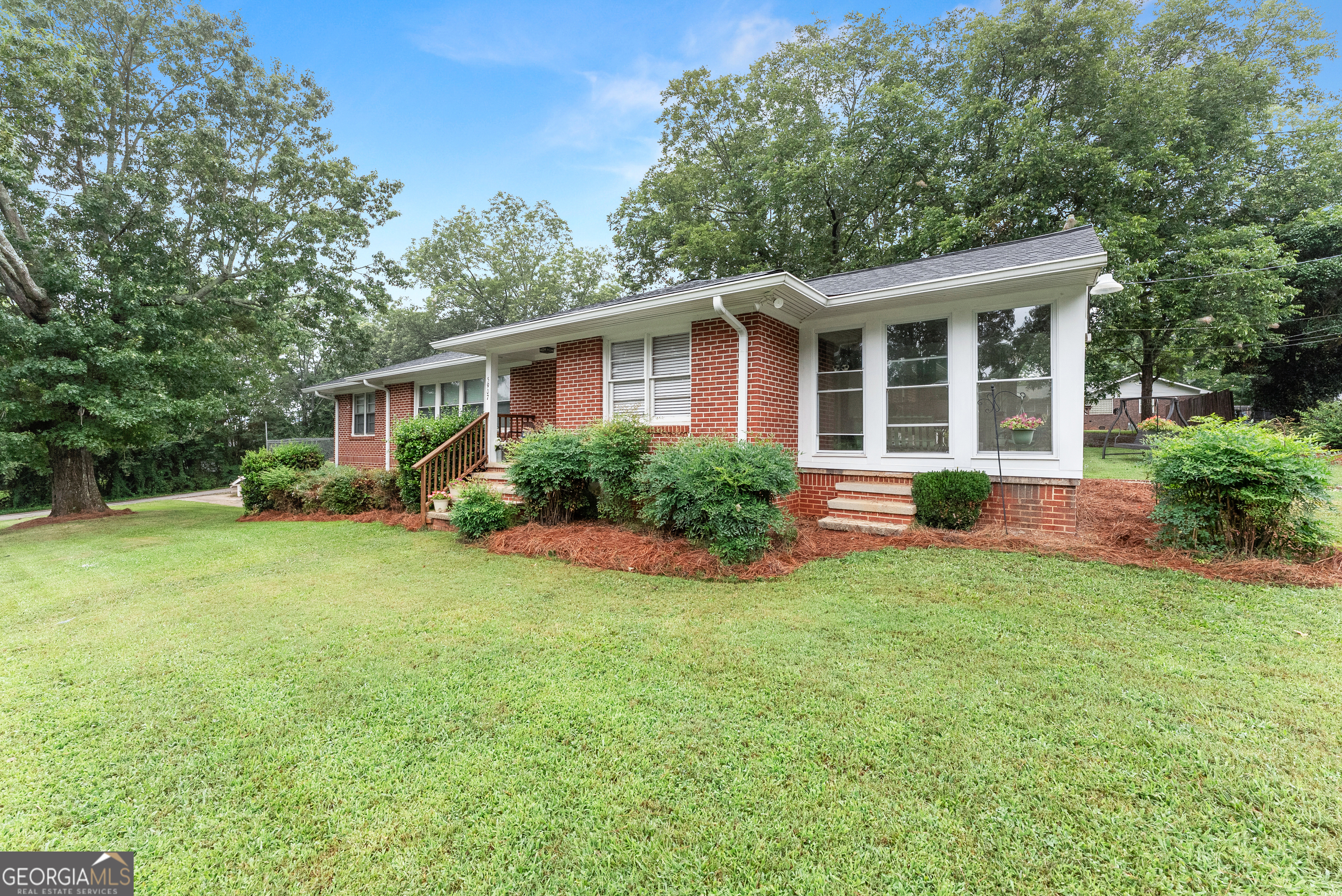 5907 Main Street Lula GA 30554