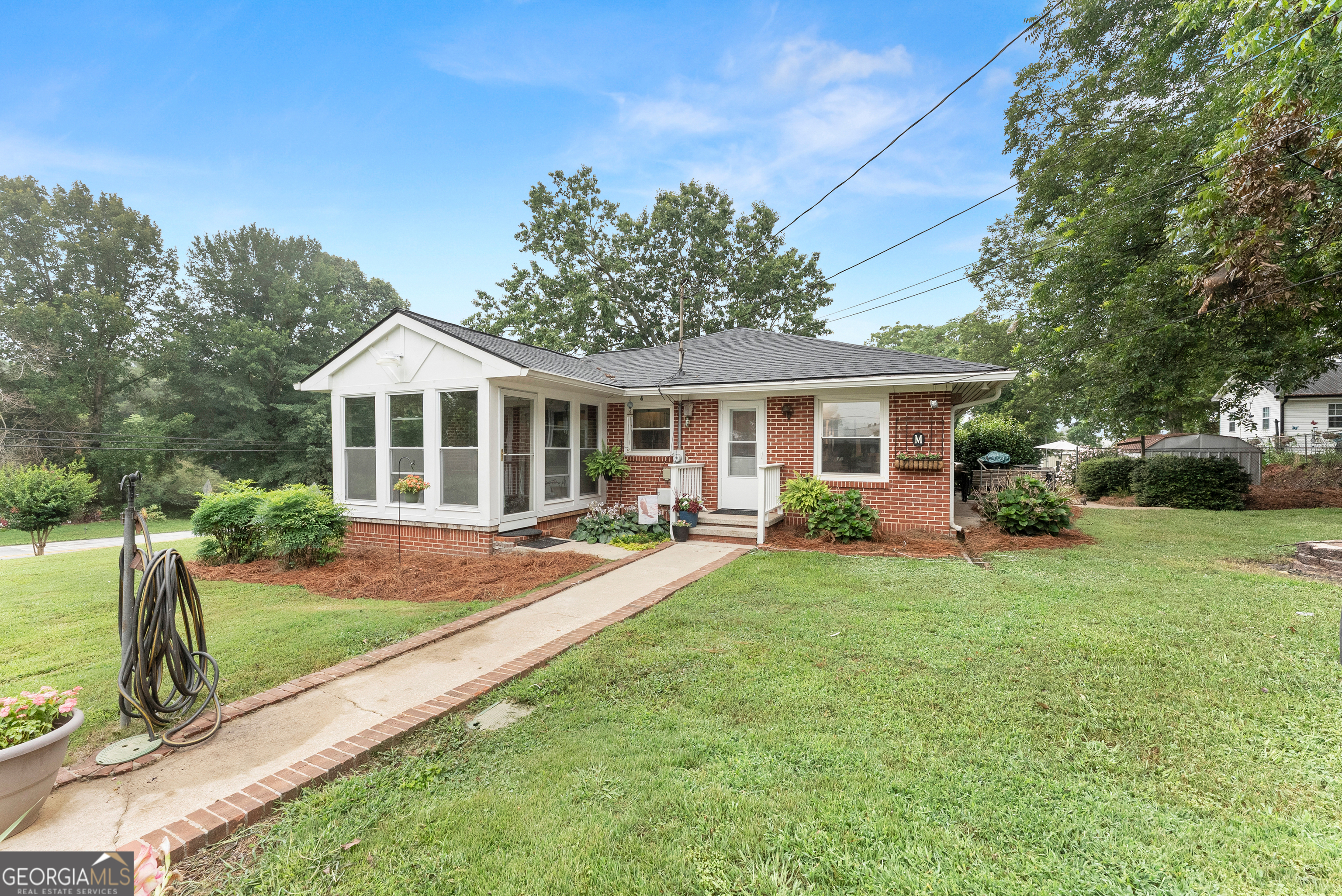 5907 Main Street Lula GA 30554