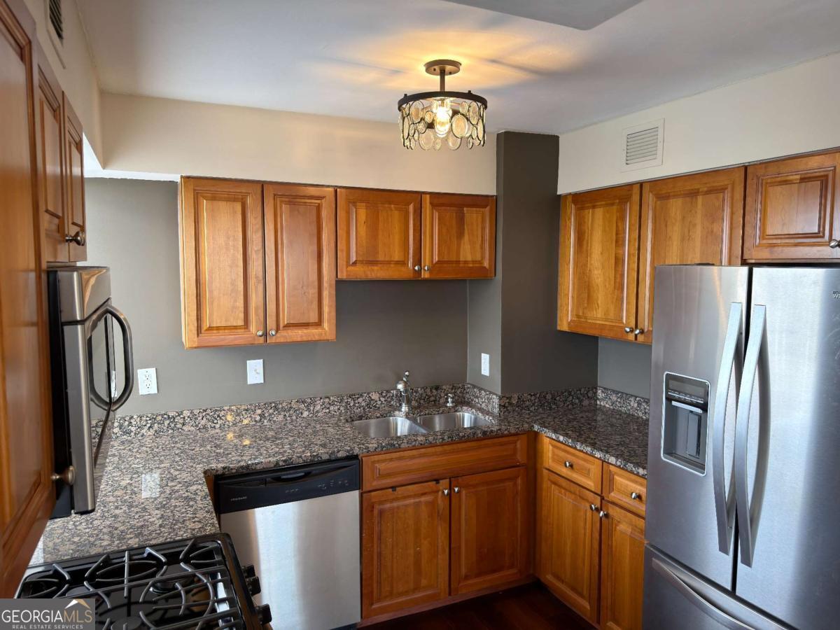 2479 Peachtree Road NE Atlanta GA 30305