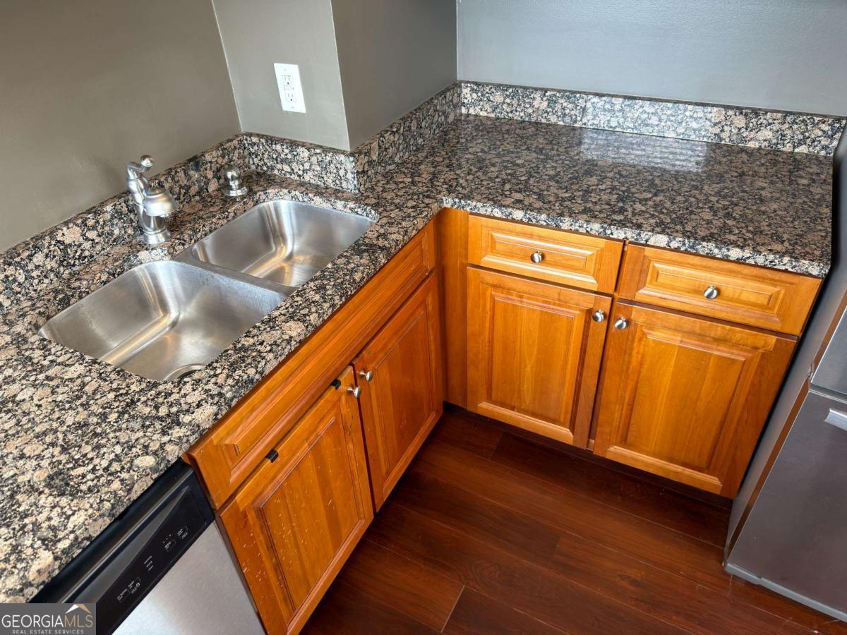 2479 Peachtree Road NE Atlanta GA 30305