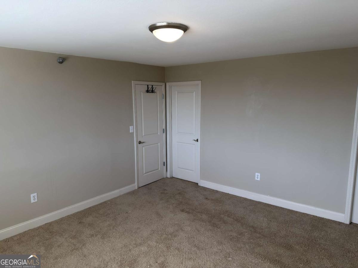 2479 Peachtree Road NE Atlanta GA 30305