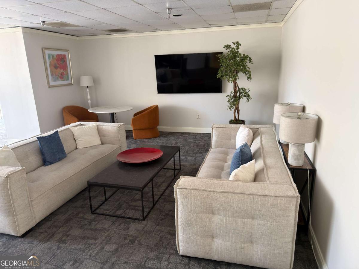 2479 Peachtree Road NE Atlanta GA 30305
