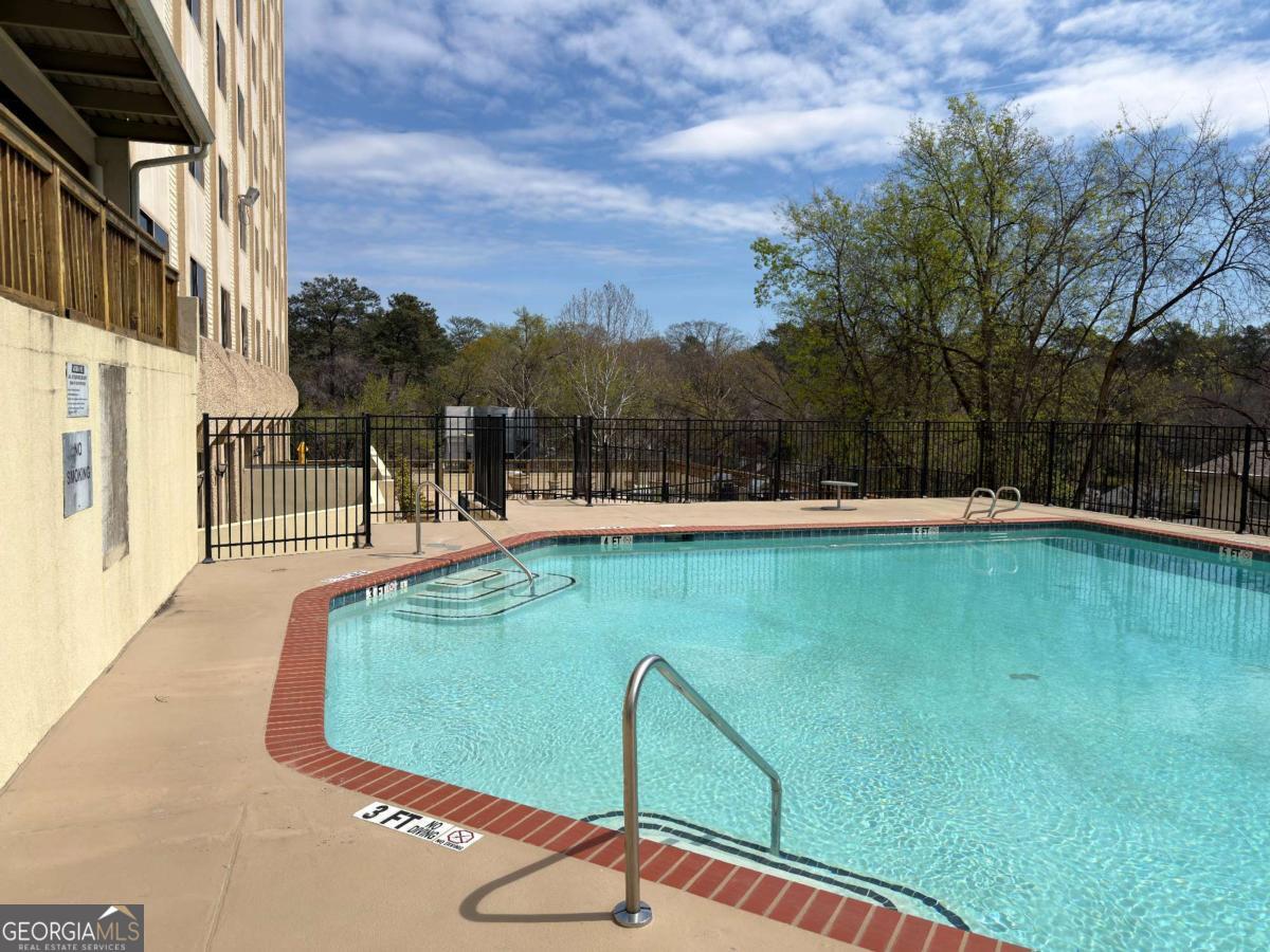 2479 Peachtree Road NE Atlanta GA 30305