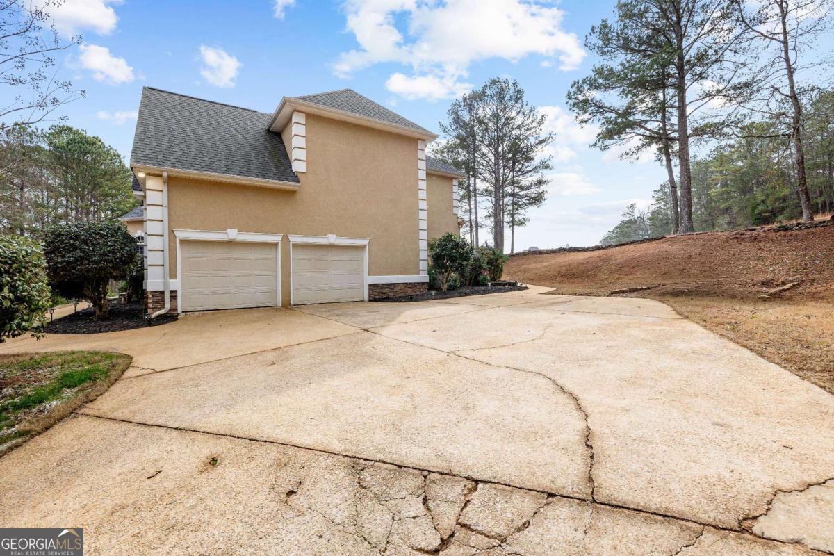 113 Glenn Eagle Pointe Lagrange GA 30241