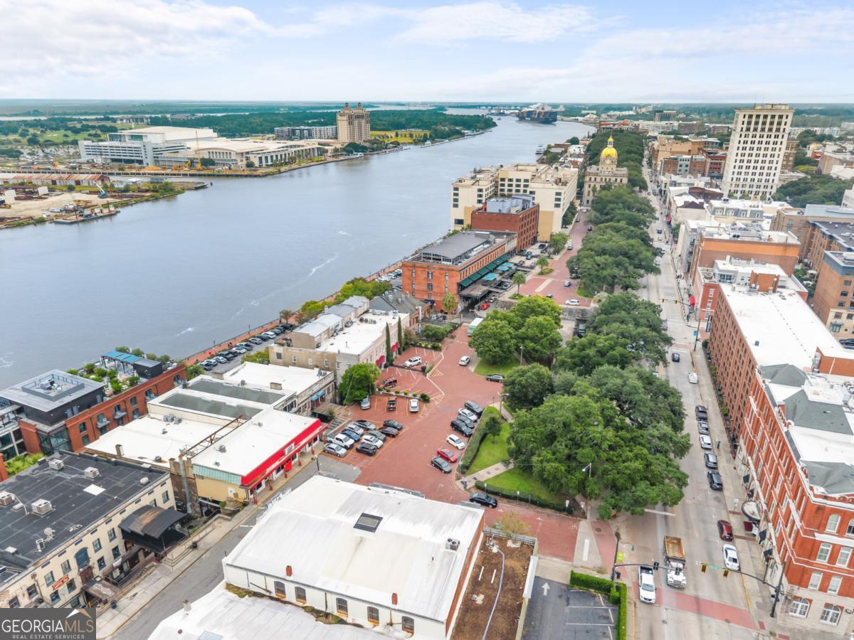 310 W Broughton Street Savannah GA 31401